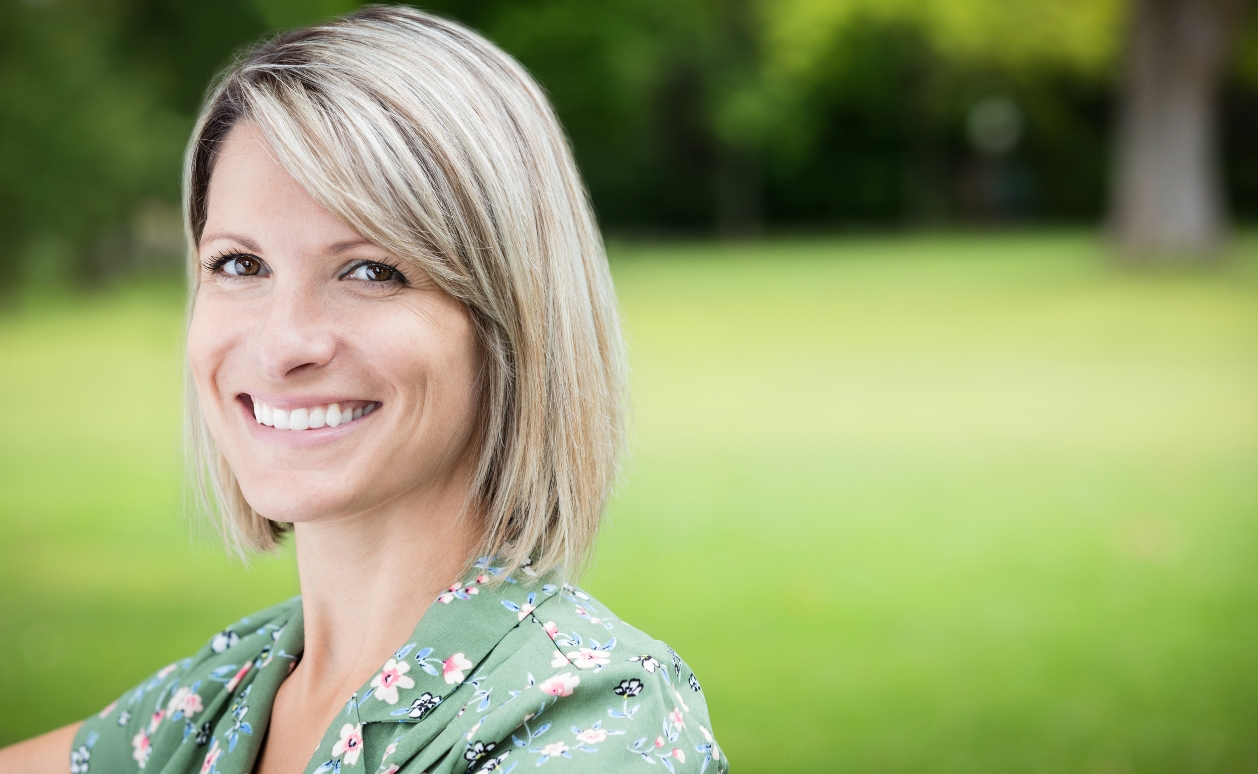 Why choose professional teeth whitening?